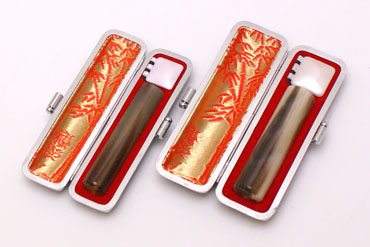 実印・銀行印セット 牛角・濃色 実印18.0mm【銀枠】